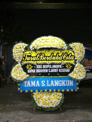 Papan Bunga Duka di Sematang Borang